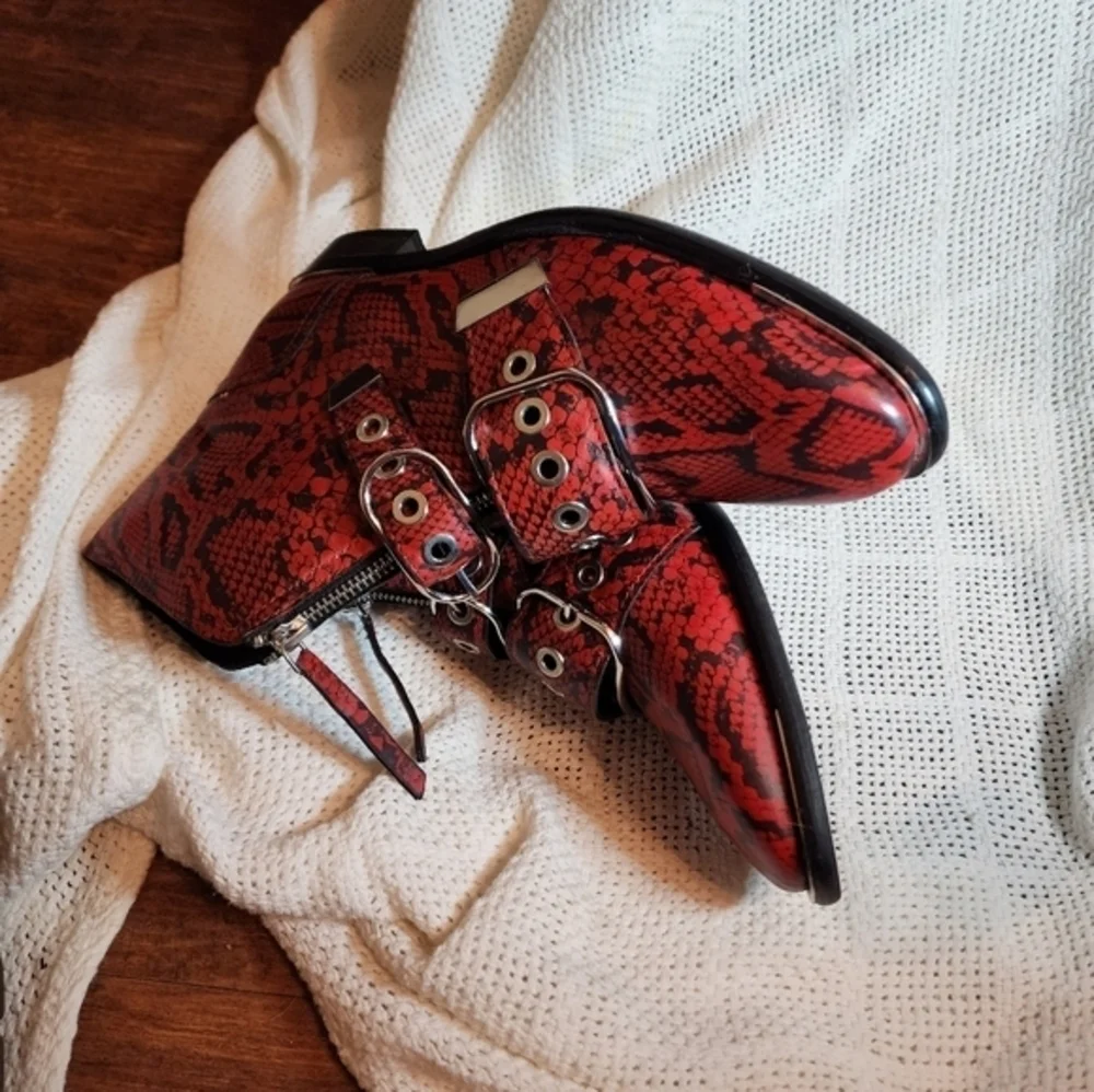Topshop Red Snakeskin Buckle Ankle Boots Moto Western Statement  9.6 - Picture 5 of 13